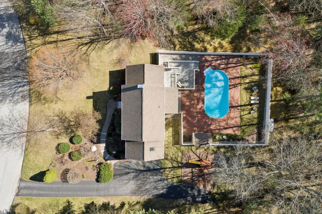 19 Windsor Pines Drive Scarborough ME 04074