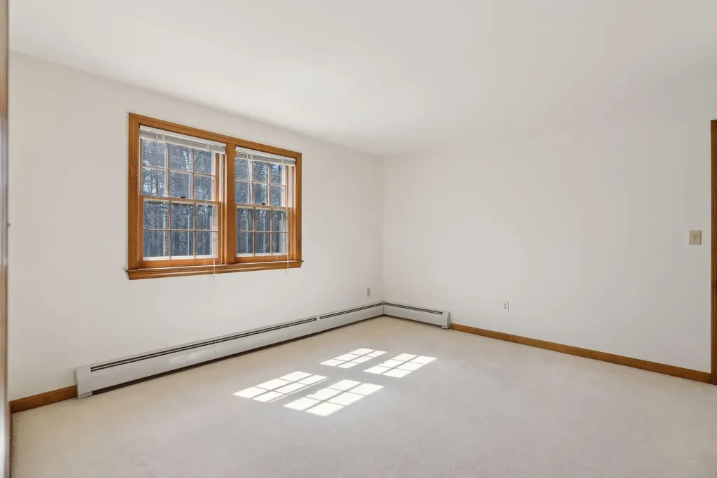 19 Windsor Pines Drive Scarborough ME 04074