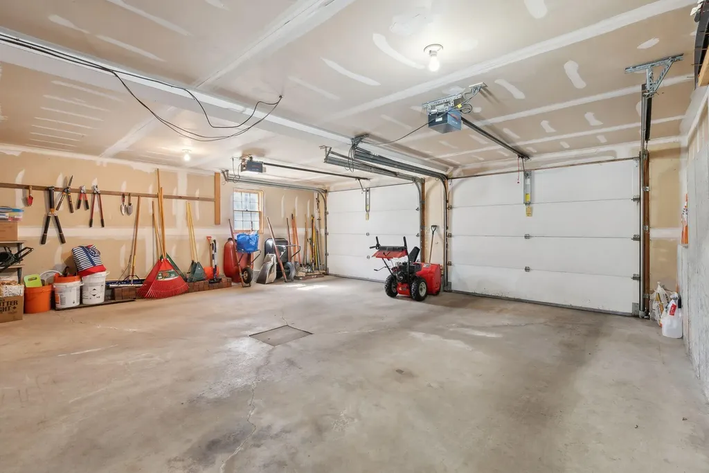 19 Windsor Pines Drive Scarborough ME 04074
