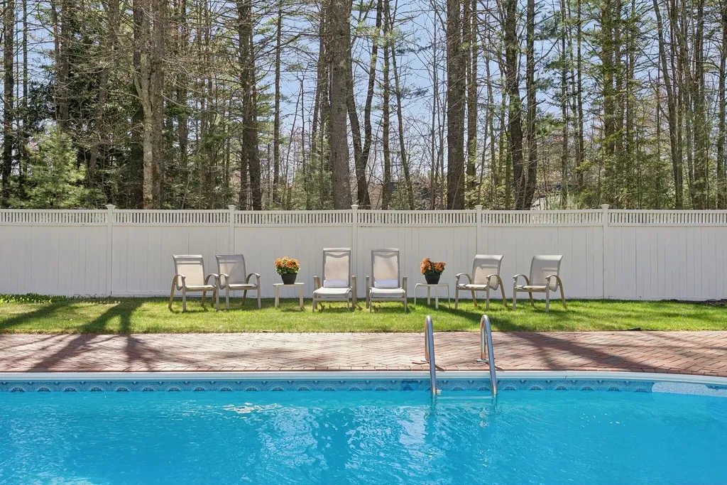 19 Windsor Pines Drive Scarborough ME 04074