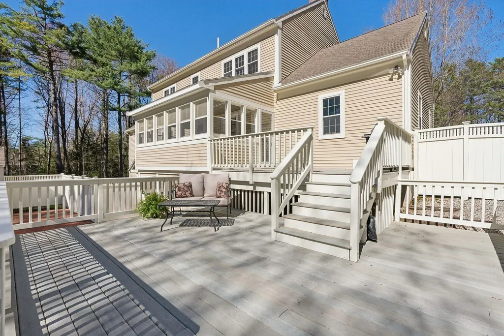 19 Windsor Pines Drive Scarborough ME 04074