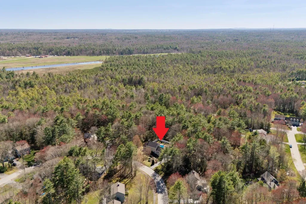 19 Windsor Pines Drive Scarborough ME 04074
