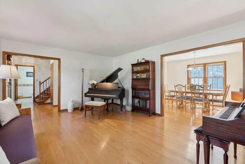 19 Windsor Pines Drive Scarborough ME 04074