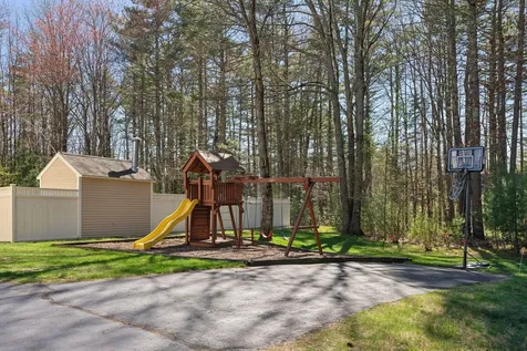 19 Windsor Pines Drive Scarborough ME 04074