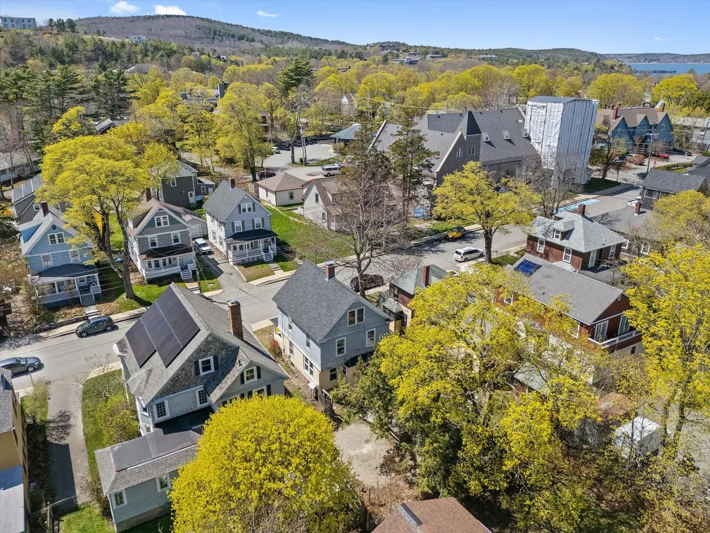 22 Ledgelawn Avenue Bar Harbor ME 04609