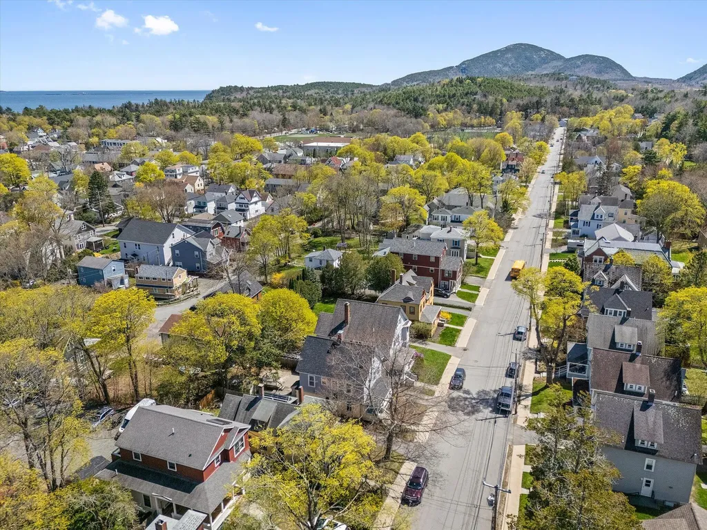 22 Ledgelawn Avenue Bar Harbor ME 04609