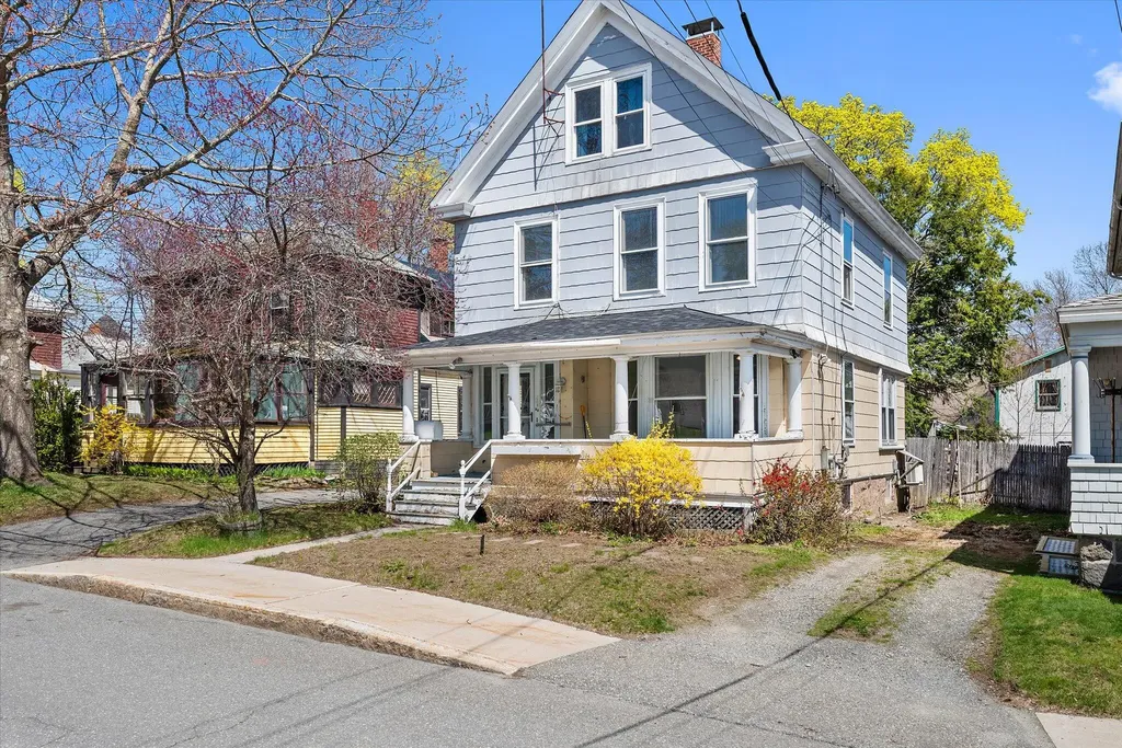 22 Ledgelawn Avenue Bar Harbor ME 04609