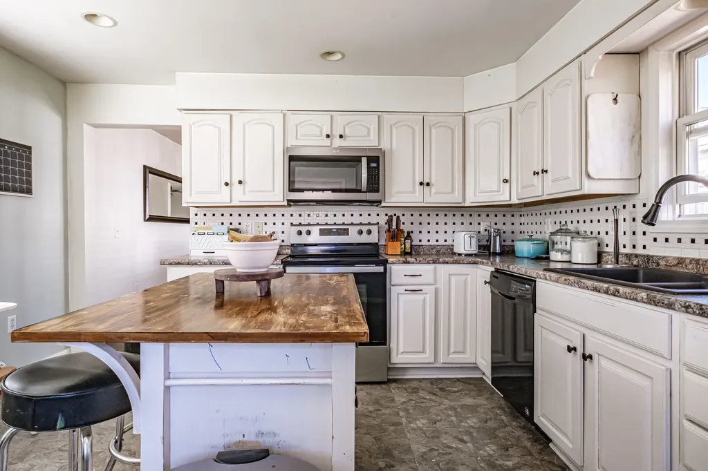 32 Tucker Street Norway ME 04268