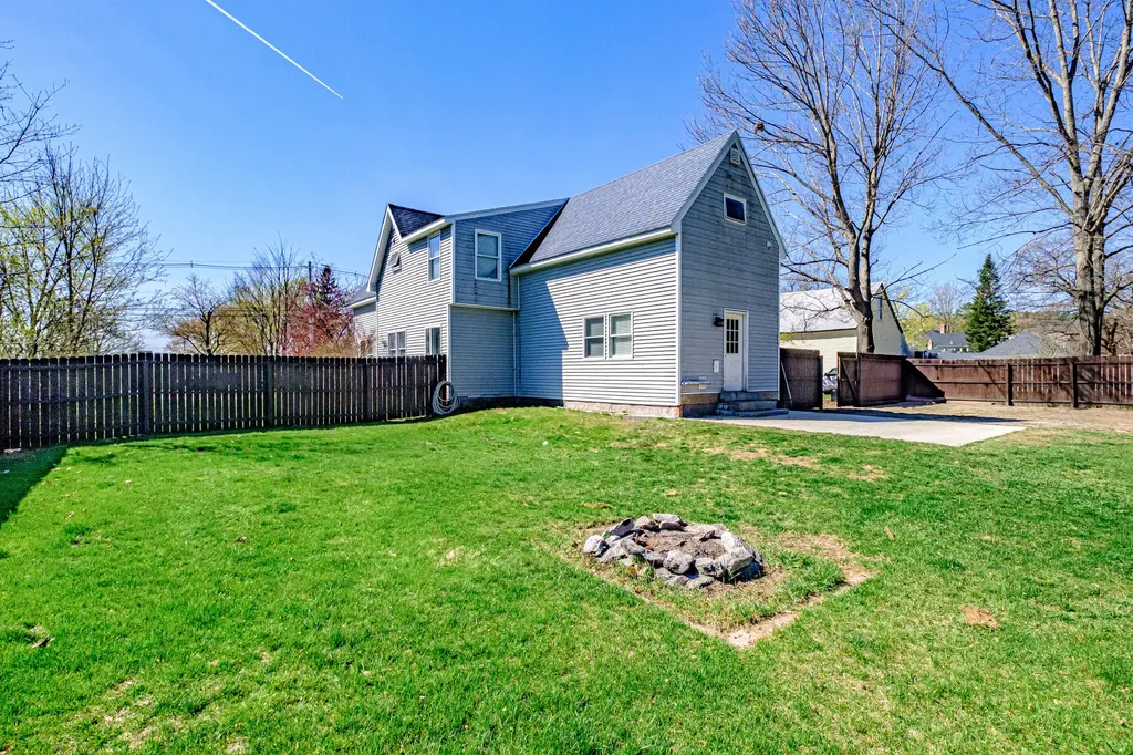 32 Tucker Street Norway ME 04268