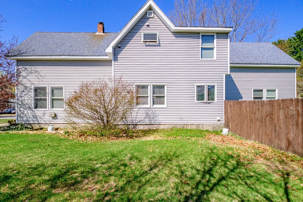 32 Tucker Street Norway ME 04268