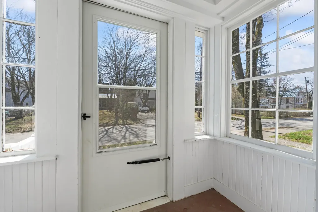 43 Harrison Avenue Gardiner ME 04345
