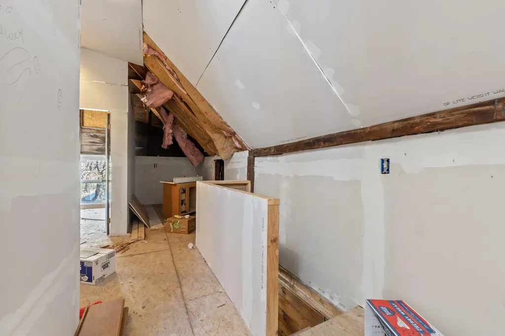43 Harrison Avenue Gardiner ME 04345