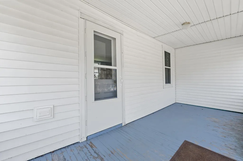 43 Harrison Avenue Gardiner ME 04345