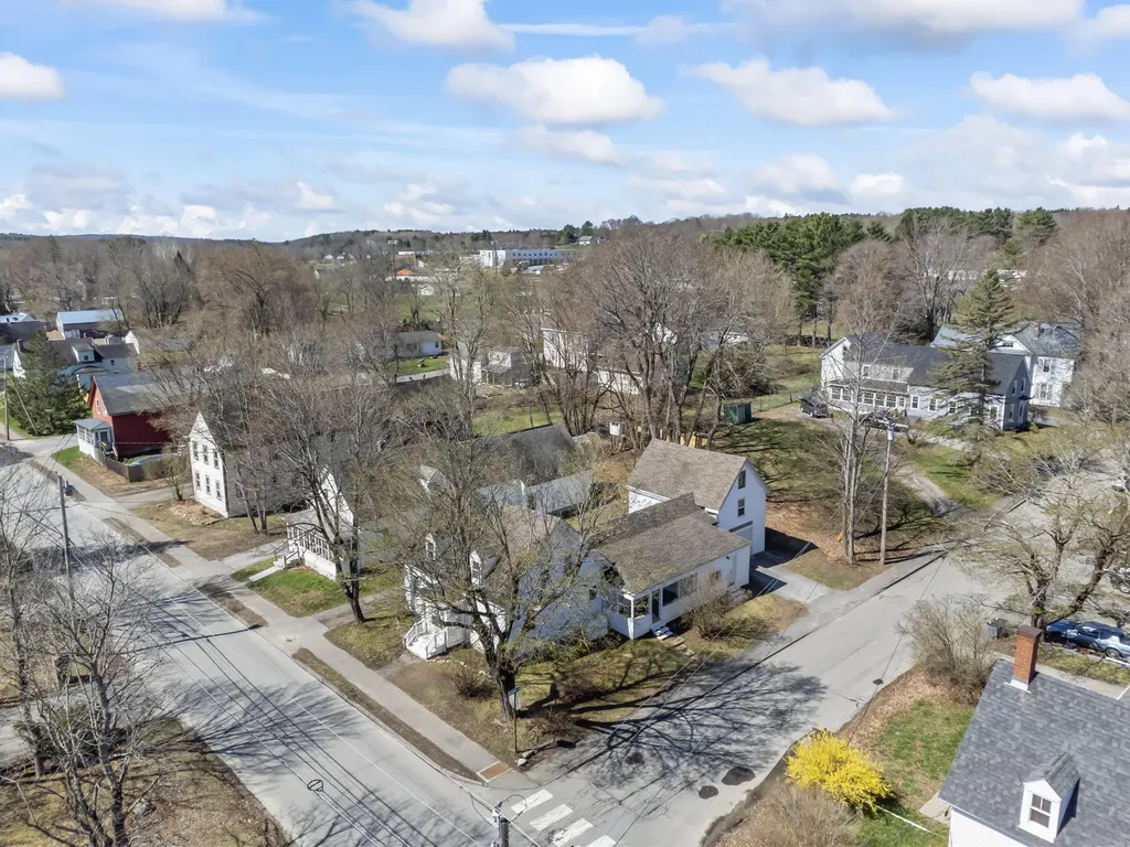 43 Harrison Avenue Gardiner ME 04345