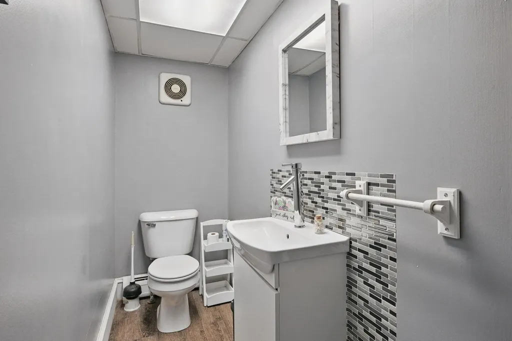 62 Oak Street Waterville ME 04901