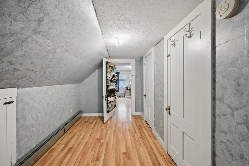 62 Oak Street Waterville ME 04901