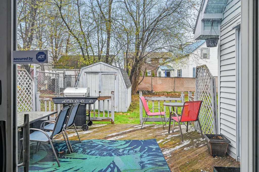 62 Oak Street Waterville ME 04901