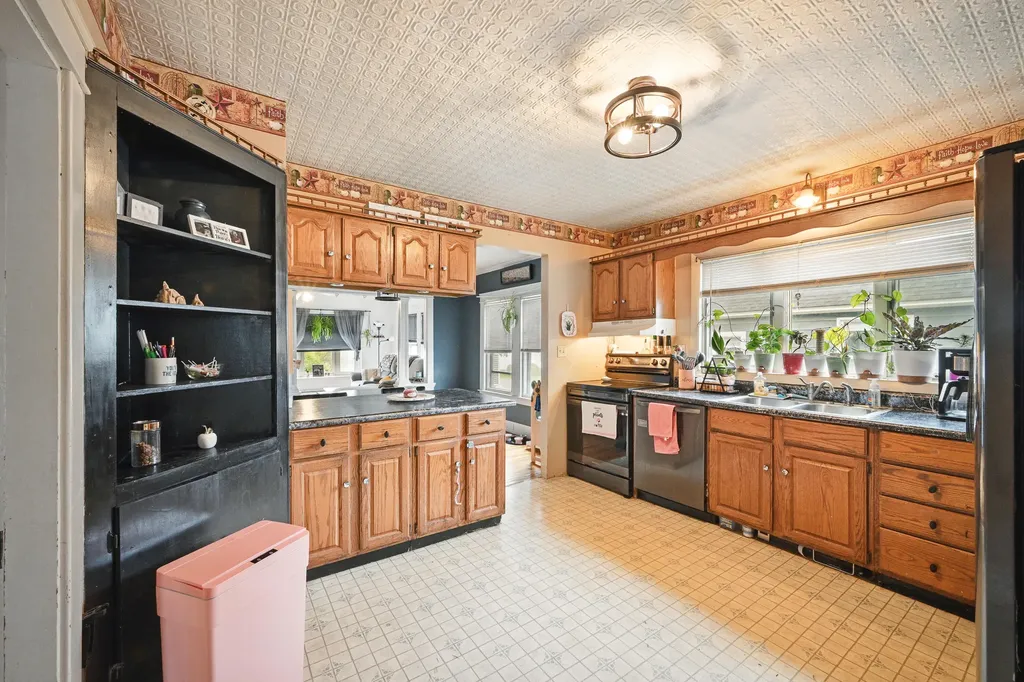 62 Oak Street Waterville ME 04901