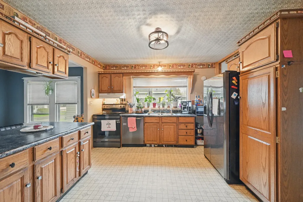 62 Oak Street Waterville ME 04901