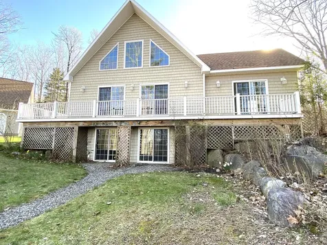 625 Shore Road Northport ME 04849