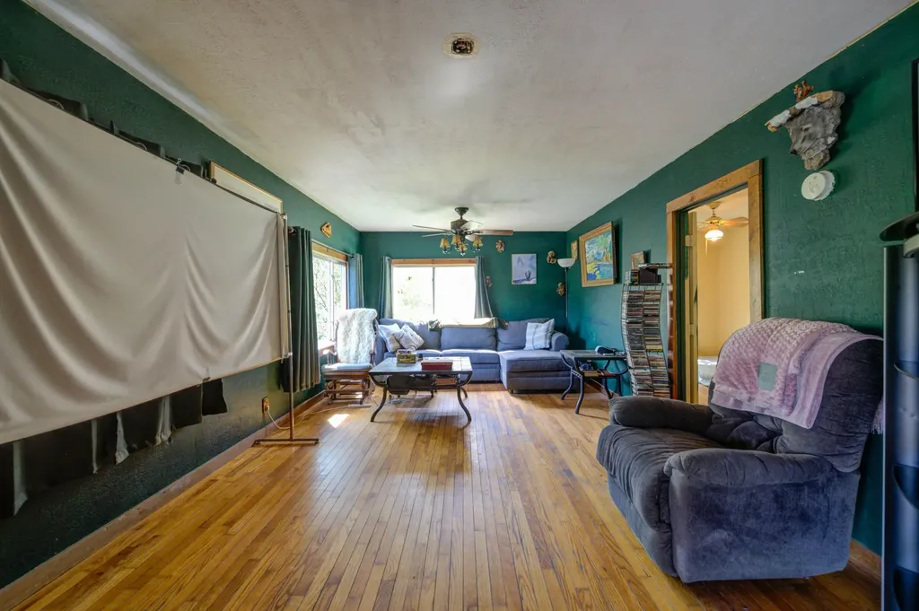 353 Greenwood Road Norway ME 04268