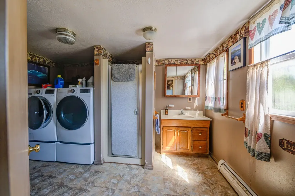 353 Greenwood Road Norway ME 04268