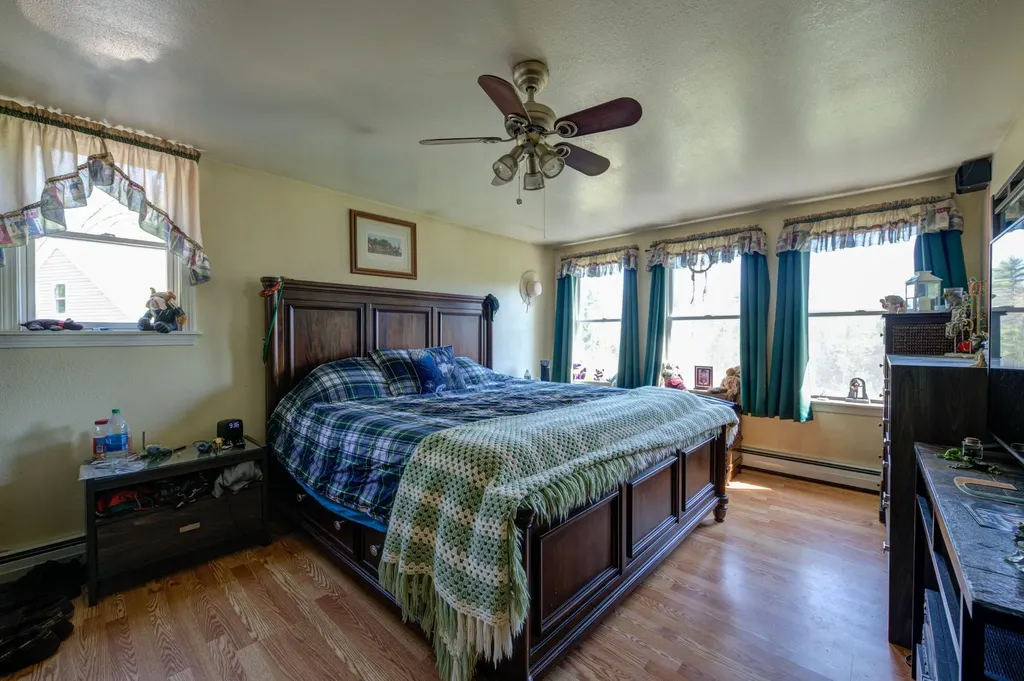 353 Greenwood Road Norway ME 04268