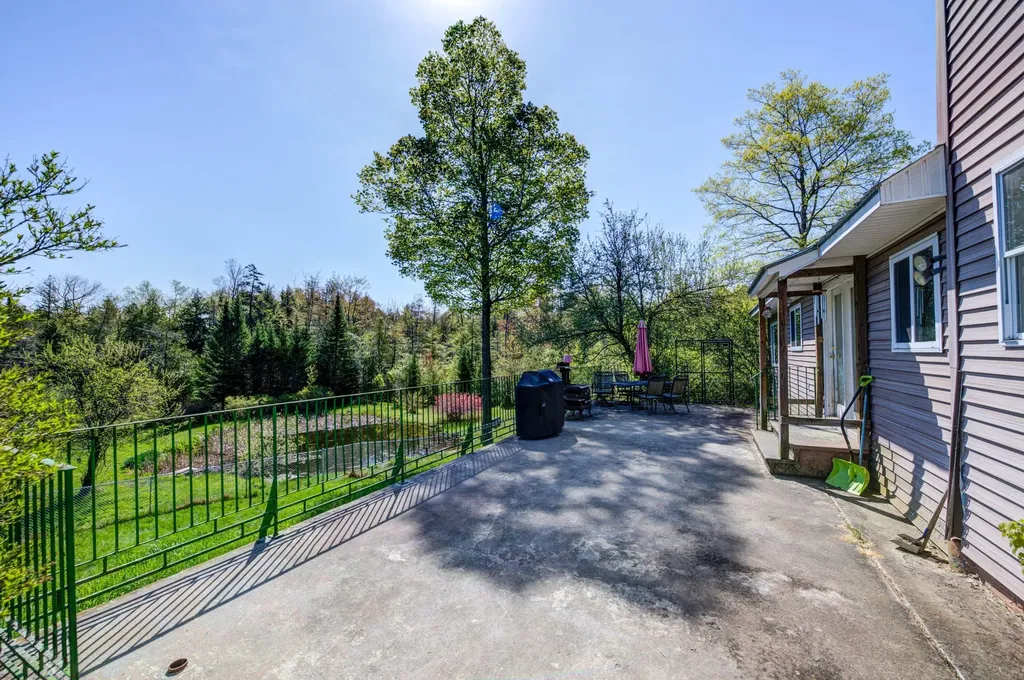 353 Greenwood Road Norway ME 04268