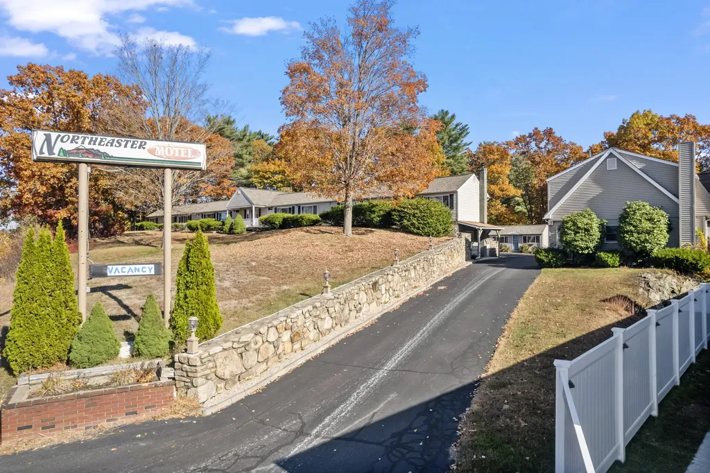 79 Old Post Road Kittery ME 03904