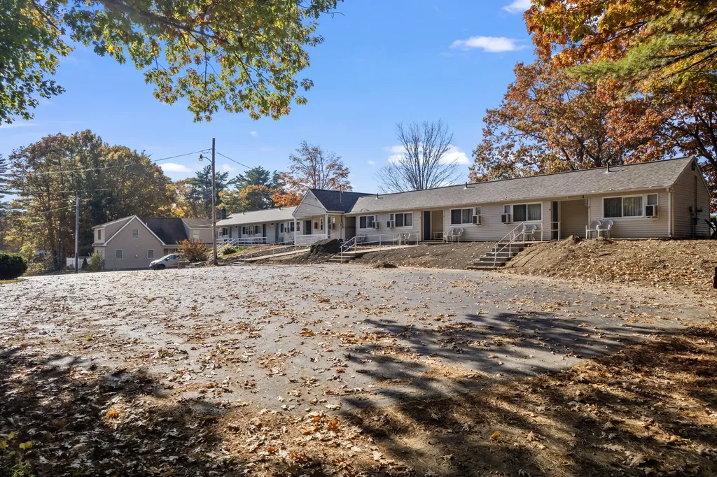 79 Old Post Road Kittery ME 03904
