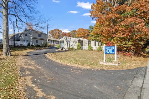 79 Old Post Road Kittery ME 03904