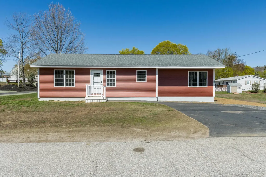 18 Bennett Street Sanford ME 04073