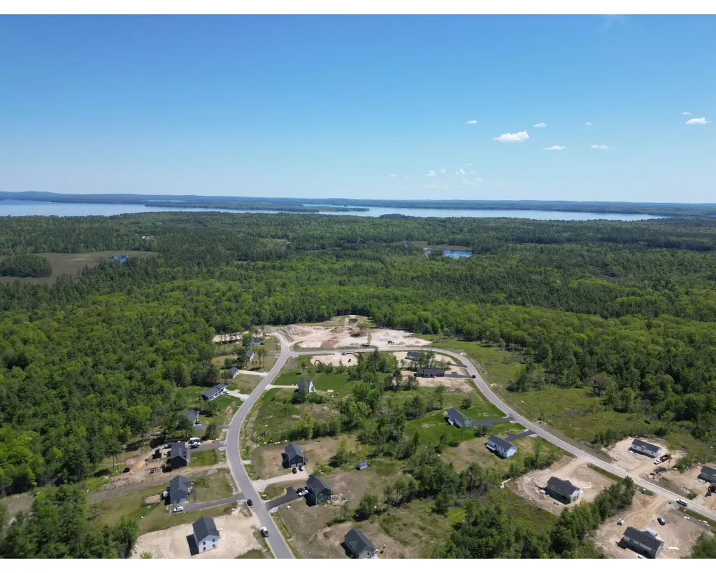 9 Hunters Haven Standish ME 04084