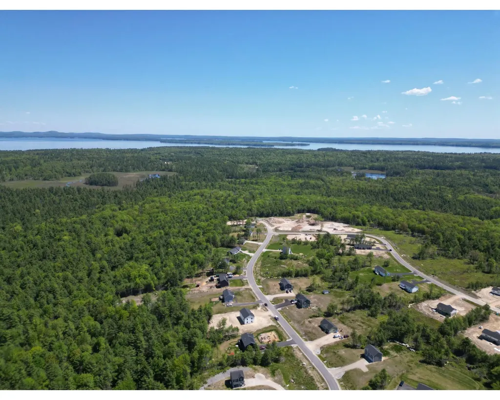 9 Hunters Haven Standish ME 04084