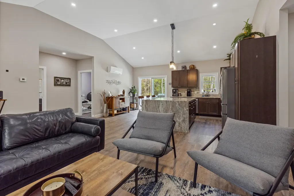23 Elizabeth Way West Gardiner ME 04345