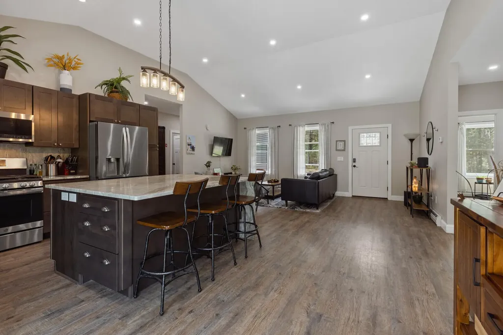 23 Elizabeth Way West Gardiner ME 04345