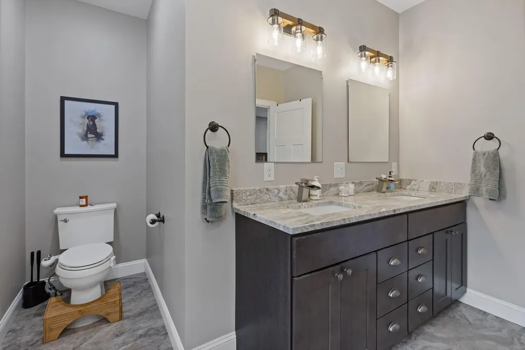 23 Elizabeth Way West Gardiner ME 04345