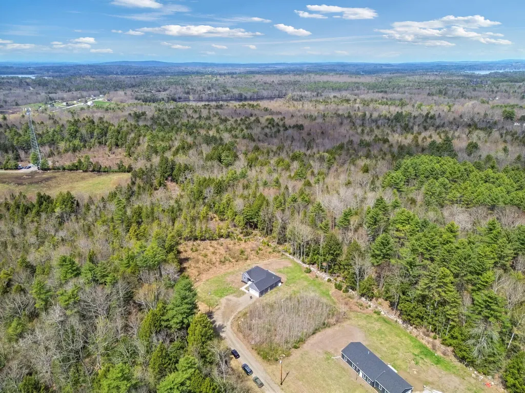 23 Elizabeth Way West Gardiner ME 04345
