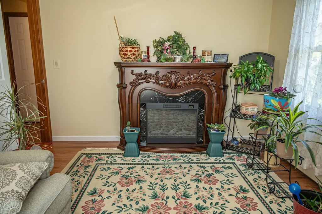 206 Fairview Avenue Auburn ME 04210