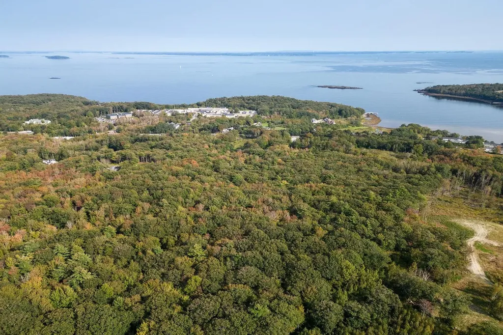 12 Lexington Lane Rockport ME 04856