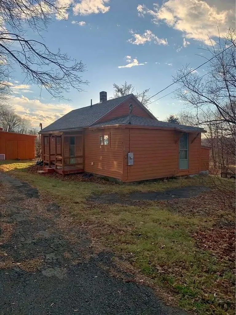 38 Simpson Avenue Winslow ME 04901