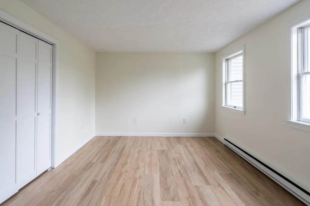 3 Great Pond Terrace Cape Elizabeth ME 04107