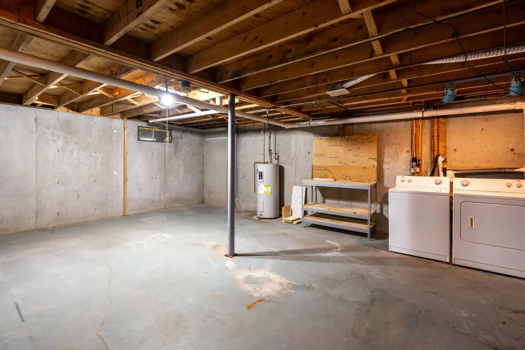 3 Great Pond Terrace Cape Elizabeth ME 04107