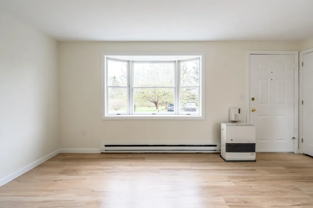 3 Great Pond Terrace Cape Elizabeth ME 04107