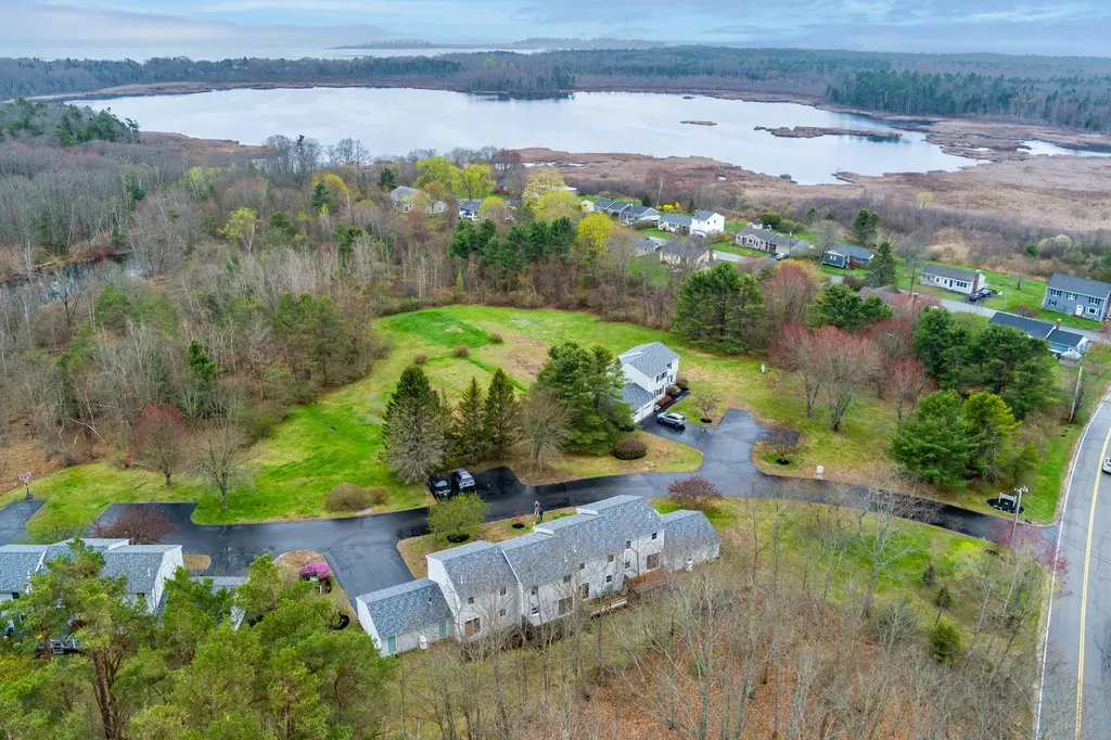 3 Great Pond Terrace Cape Elizabeth ME 04107