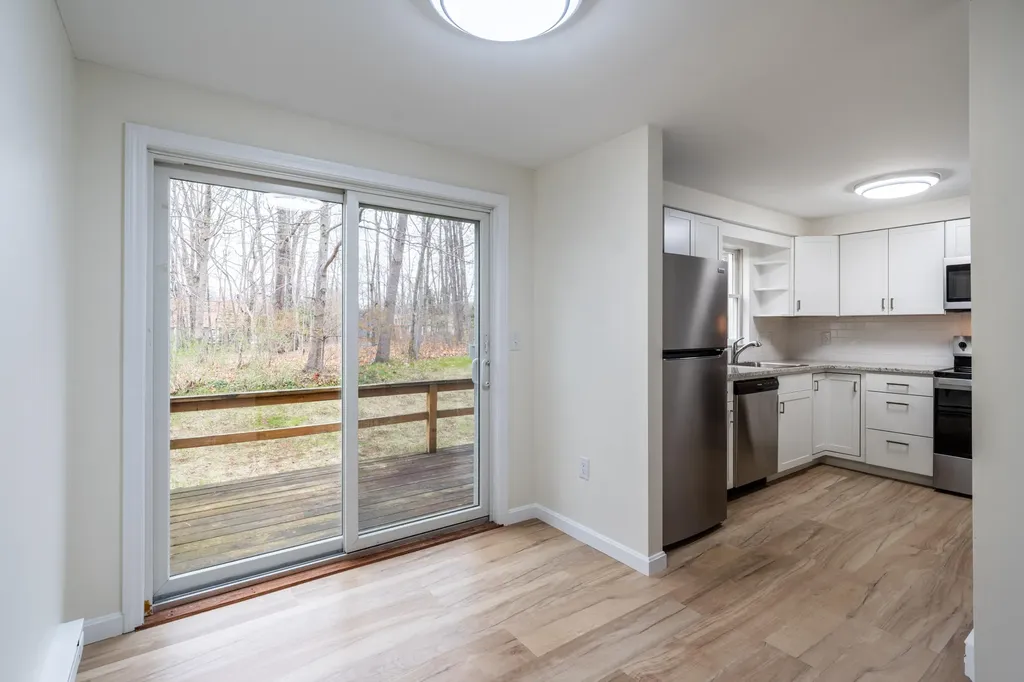 3 Great Pond Terrace Cape Elizabeth ME 04107