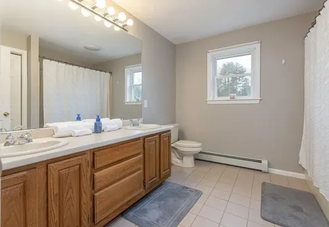 21 Jackies Way Gorham ME 04038