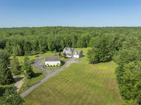 21 Jackies Way Gorham ME 04038