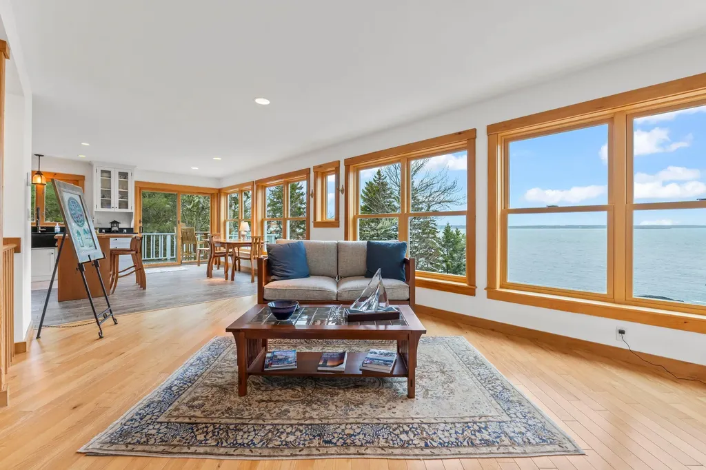 21 White Road Georgetown ME 04548