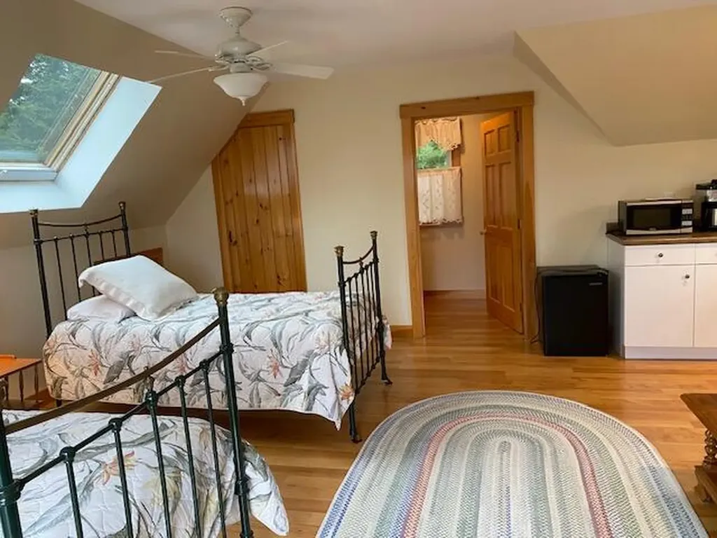 21 White Road Georgetown ME 04548